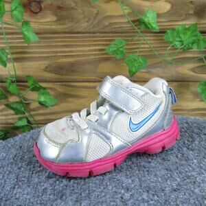 Nike Unisex Sneaker Sz T‎ 6 Medium Silver Synthetic Hook & Loop